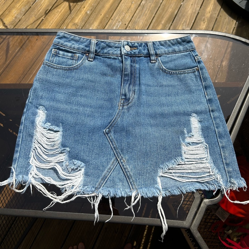 PacSun distressed denim skirt